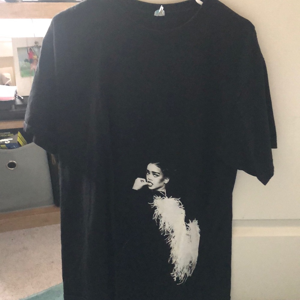Rihana ANTI world tour limited edition shirt